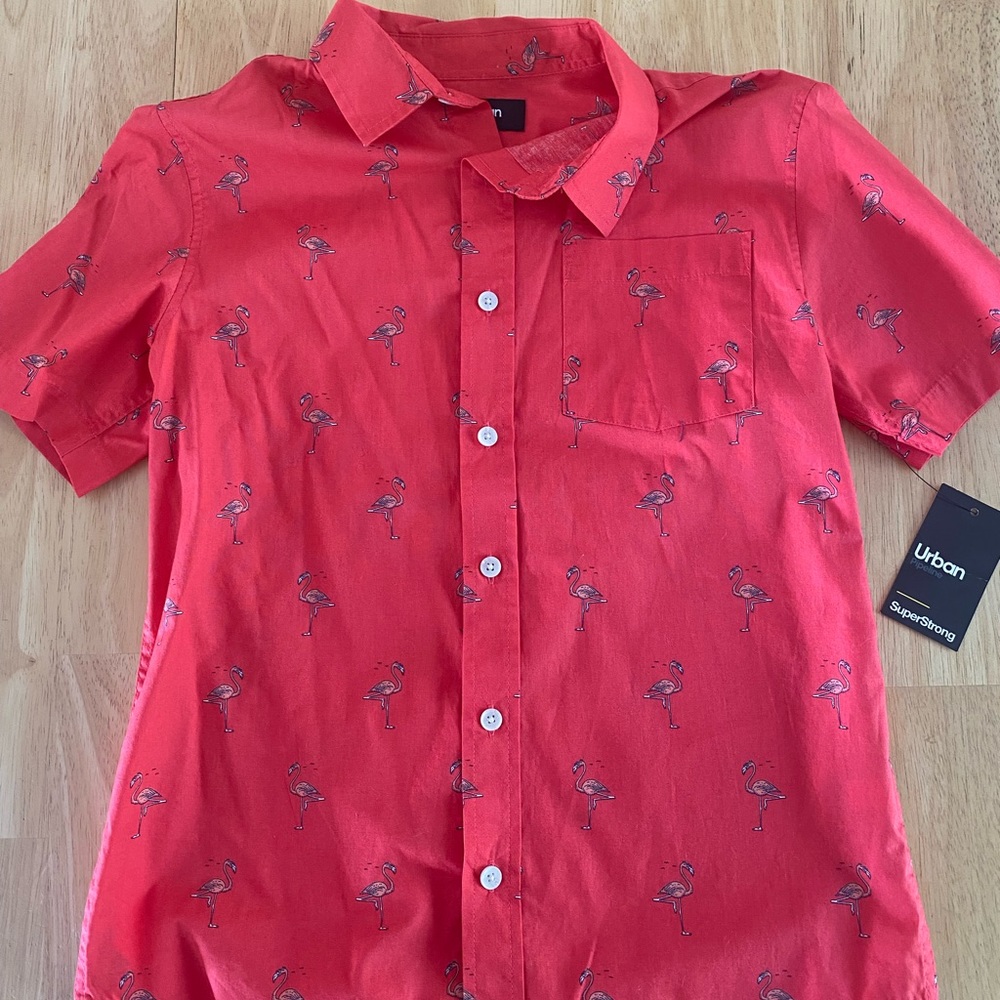 Urban pipeline size large flamingo shirt